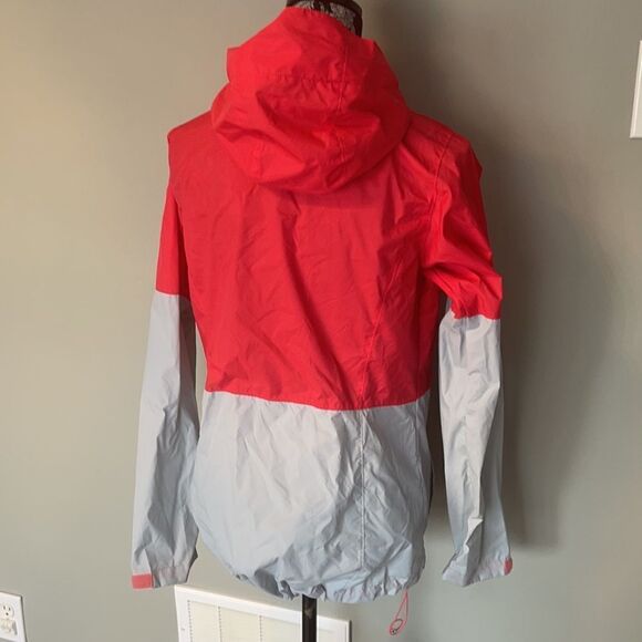 Columbia rain jacket - Picture 3 of 3